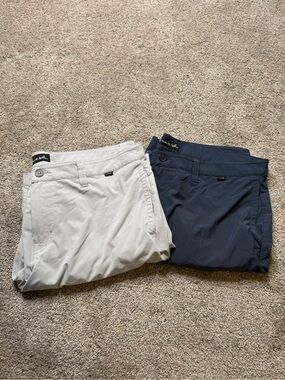 Travis Mathew Men's Hybrid Golf Shorts - Light Gray and Navy 9”